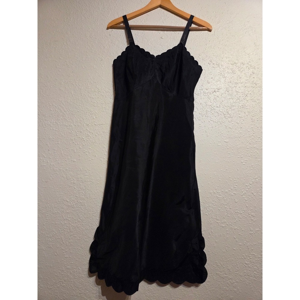 Vintage Barbizon Candie Tafredda Black Full Slip Scalloped Swiss Dot Side Zip 32
